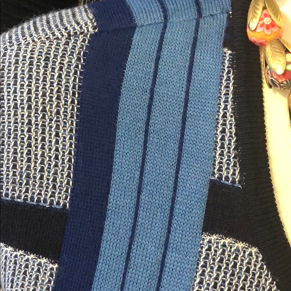 The sweater that is unstoppable! Bold, elegant and beautiful wearing ST JOHN! - Picture 10 of 10